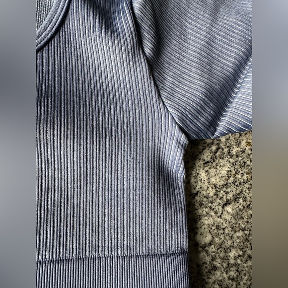 Offline arie crop top - Picture 4 of 7